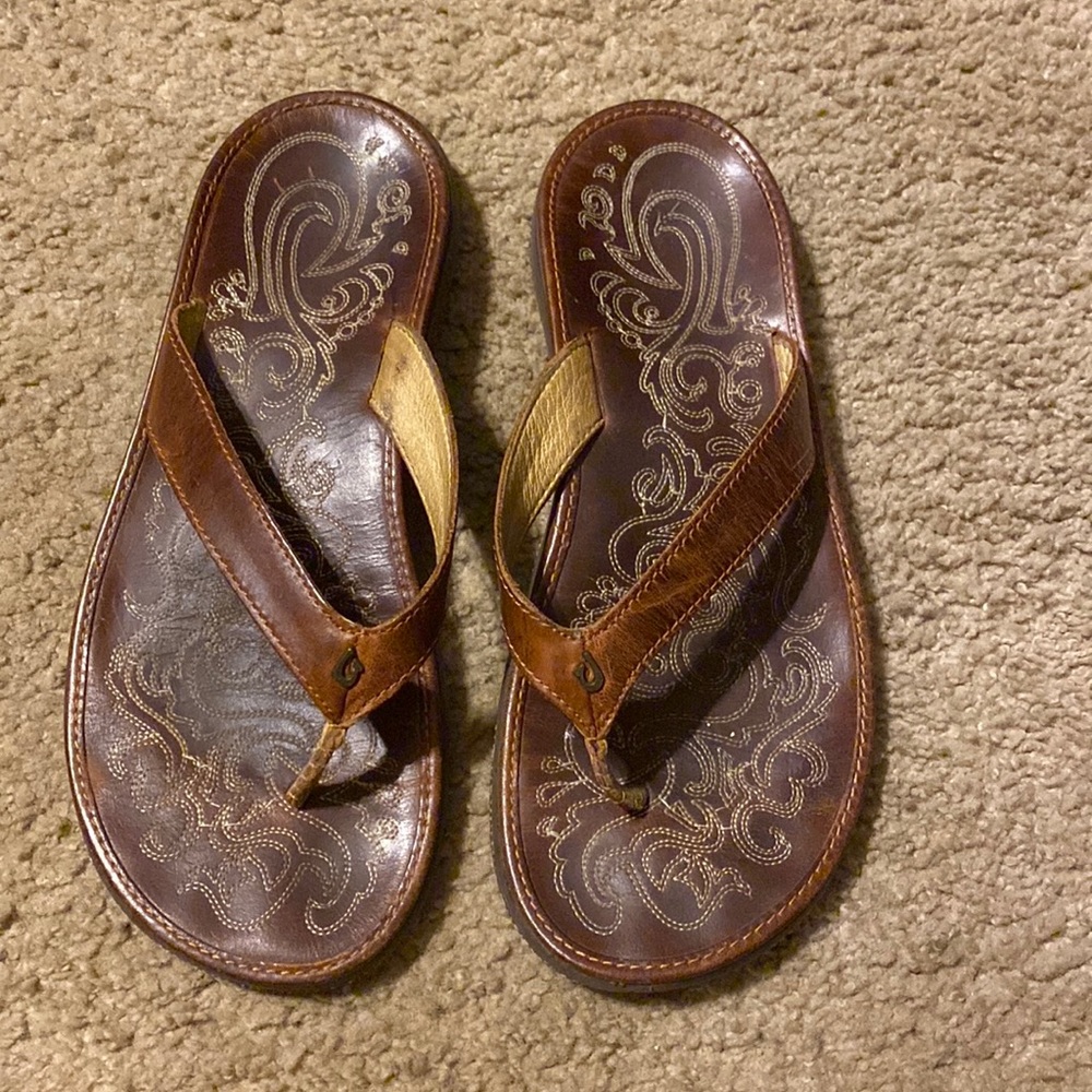 Olukai size 7